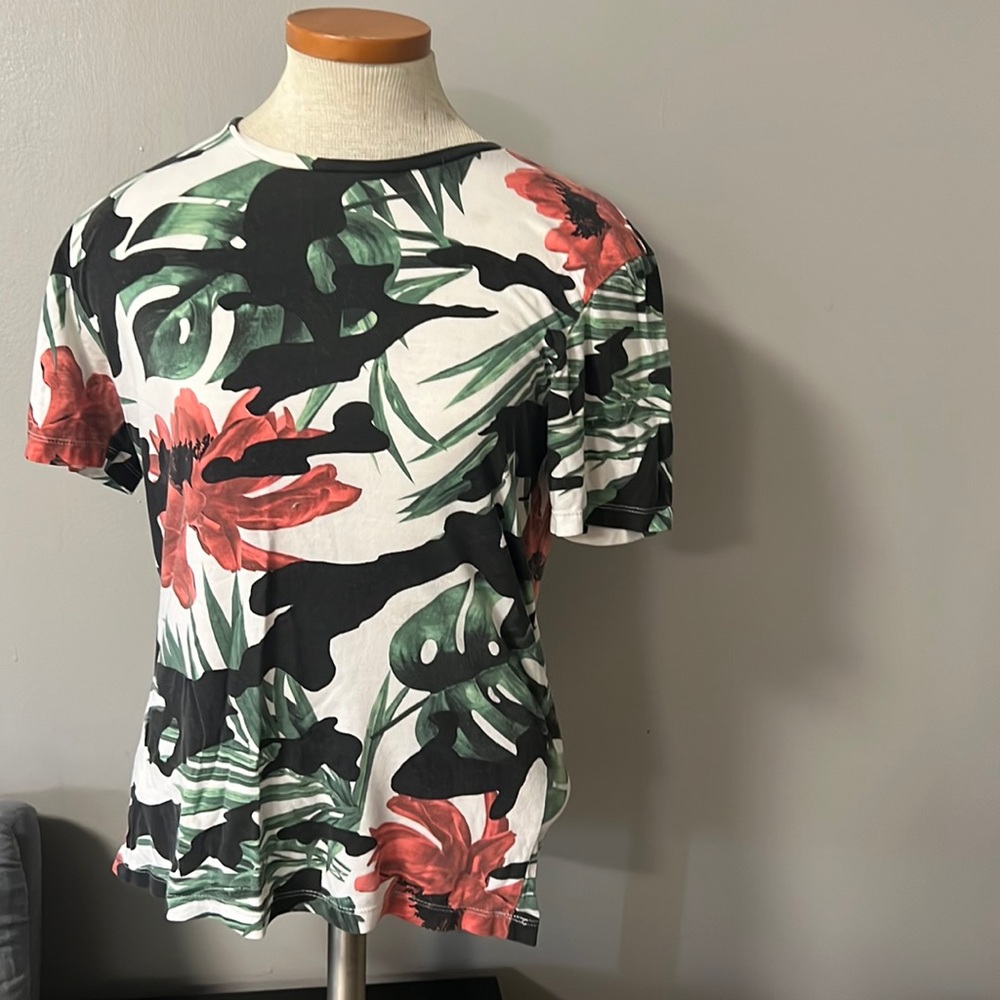 Small Men’s Zara T-shirt